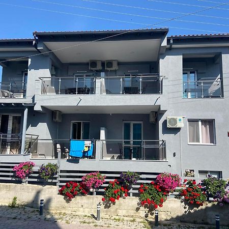 Apartments Miki 波利克罗诺 外观 照片