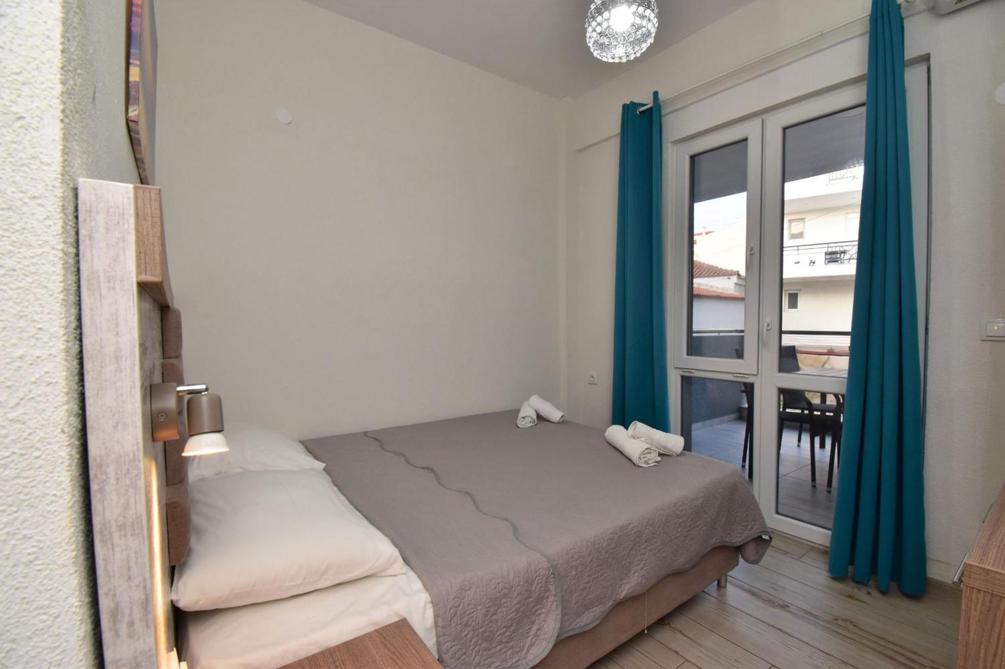 Apartments Miki 波利克罗诺 外观 照片