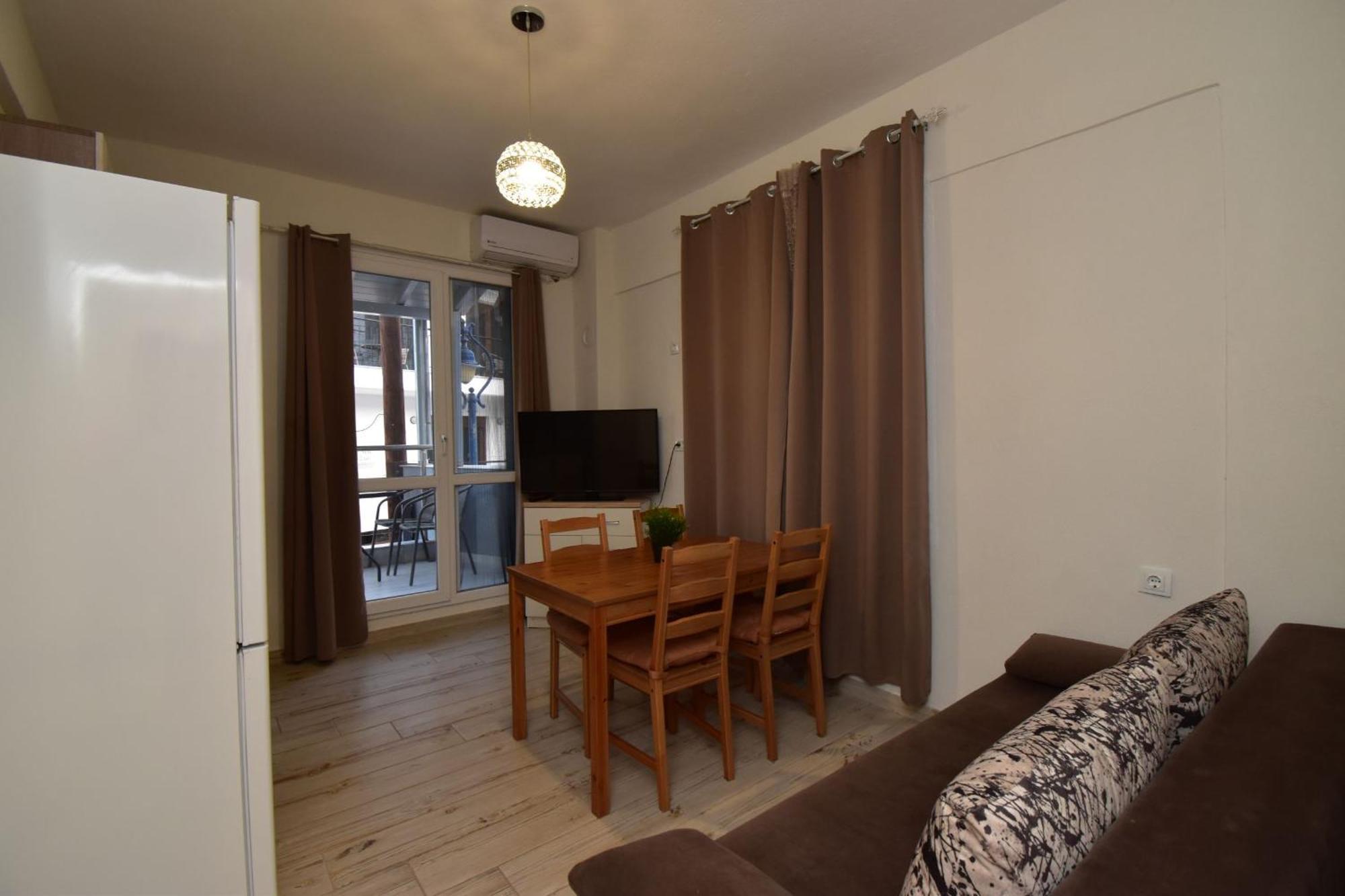 Apartments Miki 波利克罗诺 外观 照片